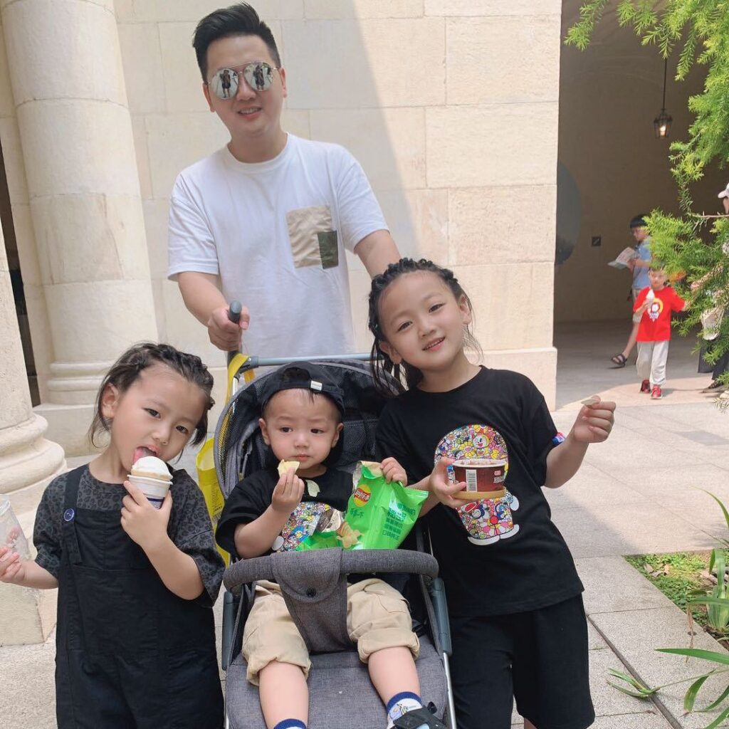 贝之然品牌故事 微信图片 2025 12 08 015509 517 1024x1024